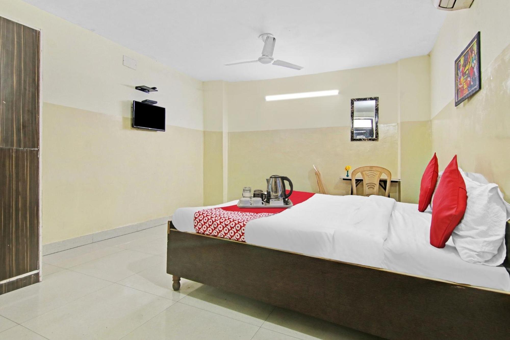 Super Hotel O Royal Green New Delhi Exterior photo