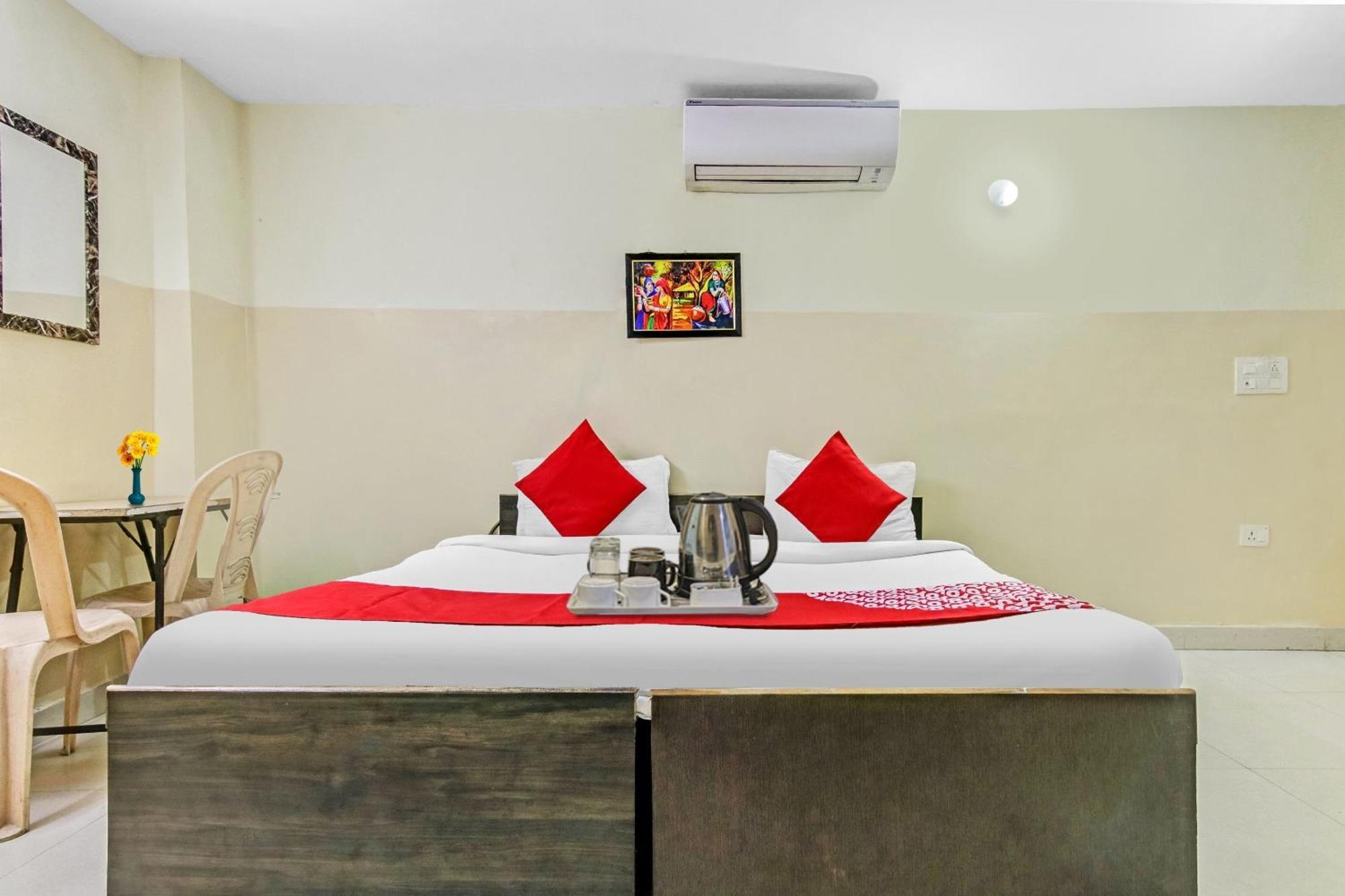 Super Hotel O Royal Green New Delhi Exterior photo
